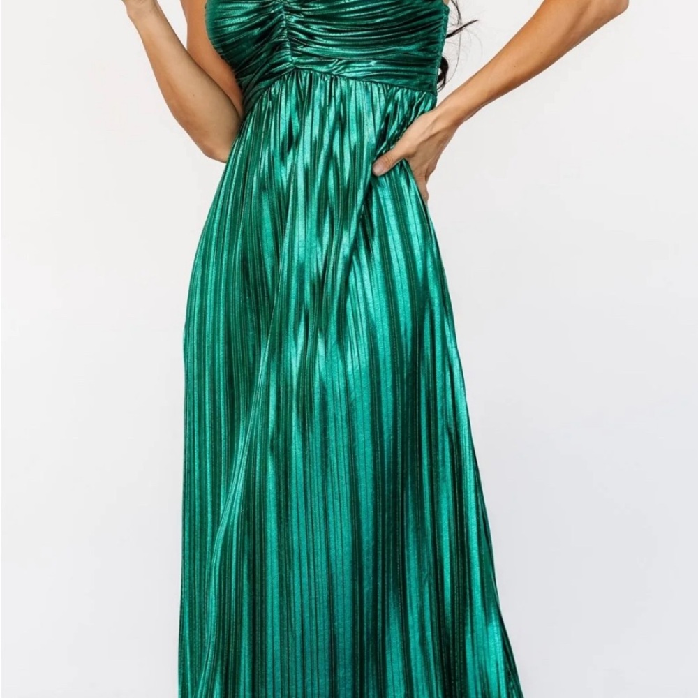 Elegant Green Evening Gown